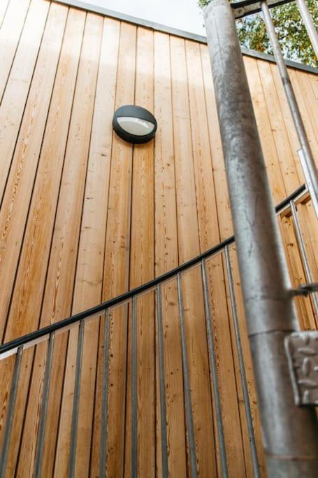 Delores Eco-pod / Treehouse, Walk To Cabot Circus * Bristol